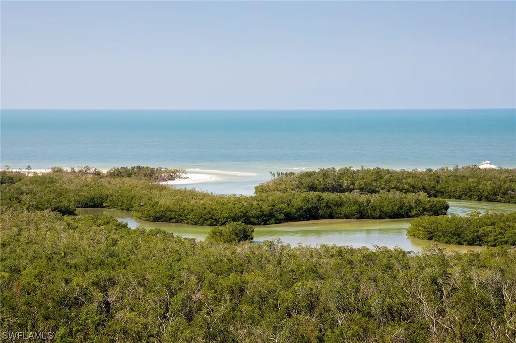 Naples FL, 6075 Pelican Bay Boulevard, Unit 1401