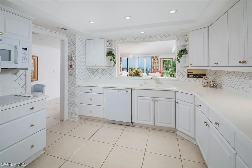 6075 Pelican Bay Boulevard Naples FL 34108