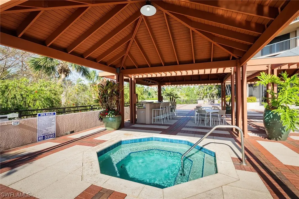 6075 Pelican Bay Boulevard Naples FL 34108