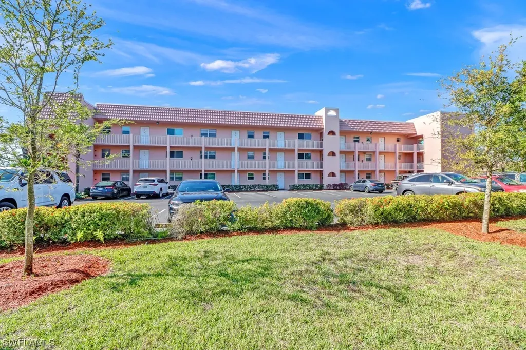 300 Forest Lakes Boulevard Naples FL 34105