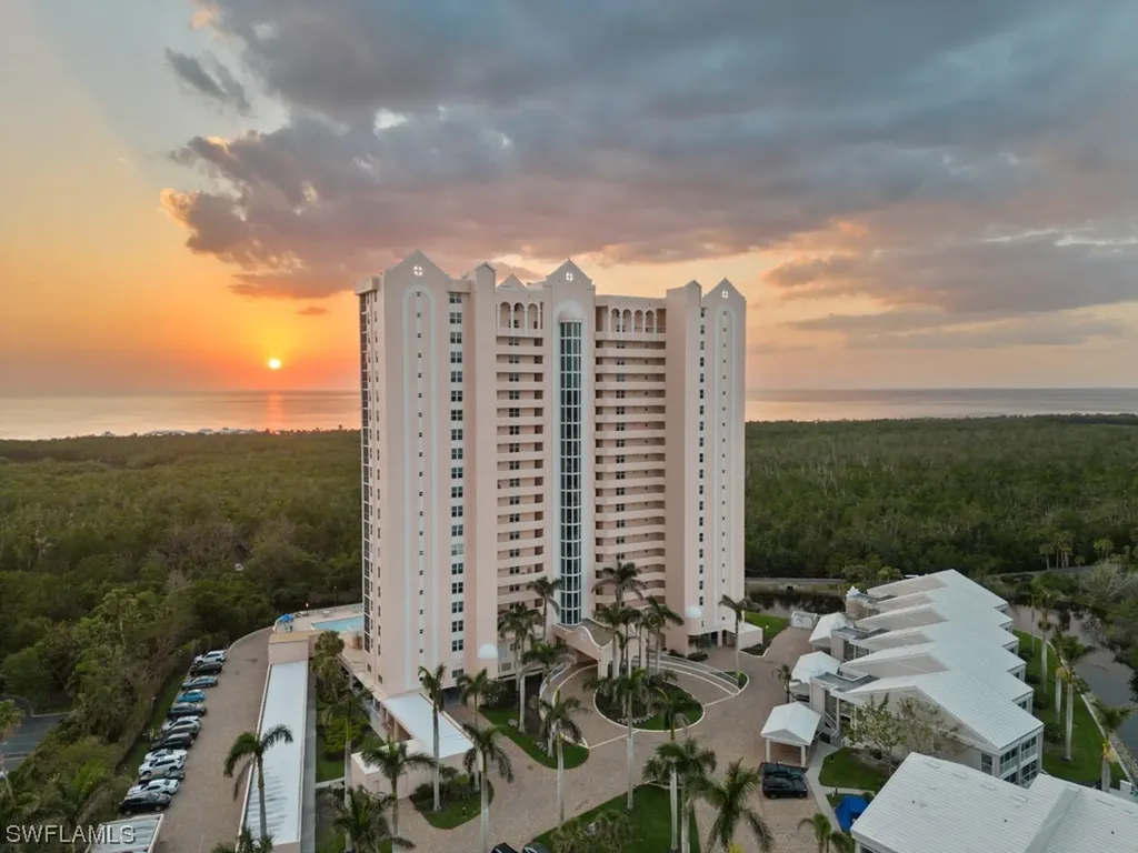 6101 Pelican Bay Boulevard Naples FL 34108