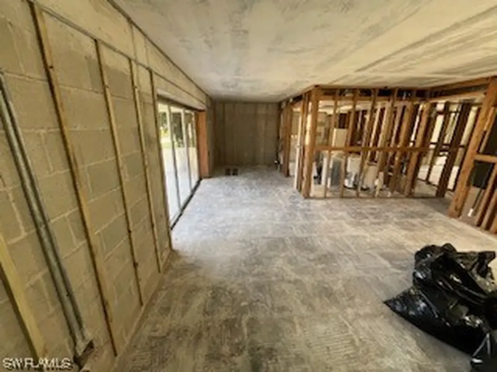 Naples FL, 1155 Sandpiper Street, Unit B3