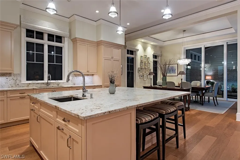 148 10th Avenue S Naples FL 34102