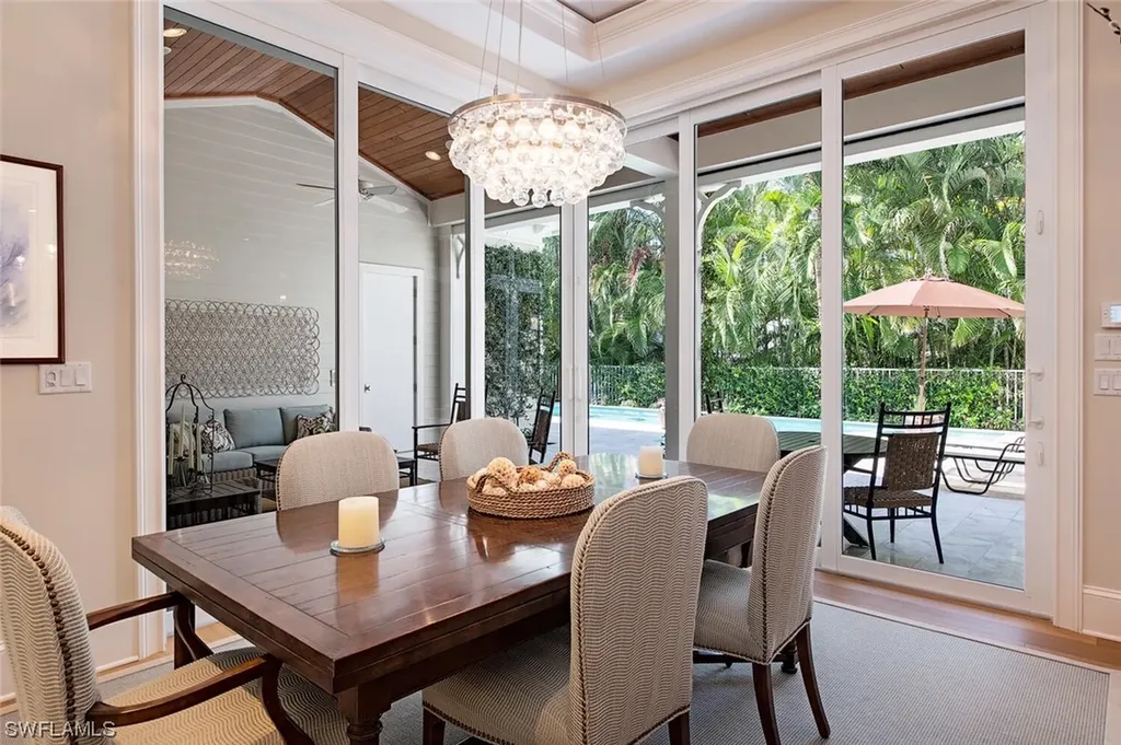 148 10th Avenue S Naples FL 34102