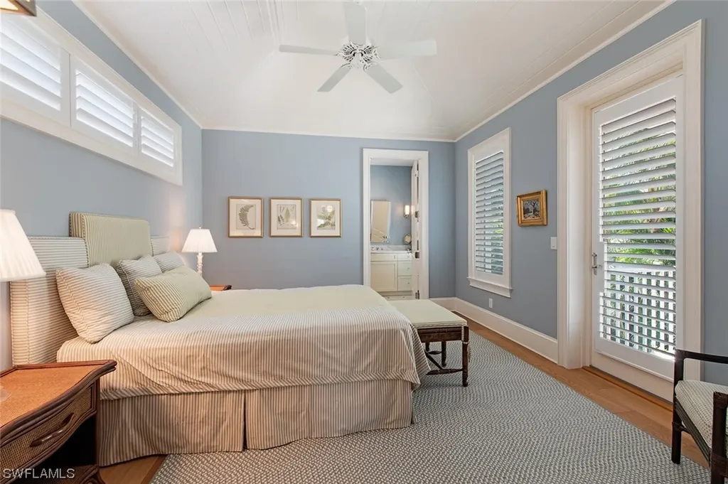 148 10th Avenue S Naples FL 34102