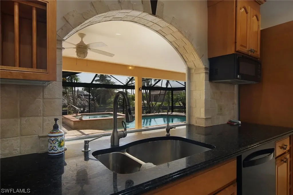 4935 SW 3rd Avenue Cape Coral FL 33914