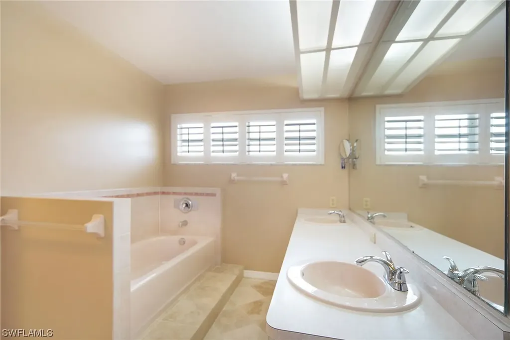 4935 SW 3rd Avenue Cape Coral FL 33914