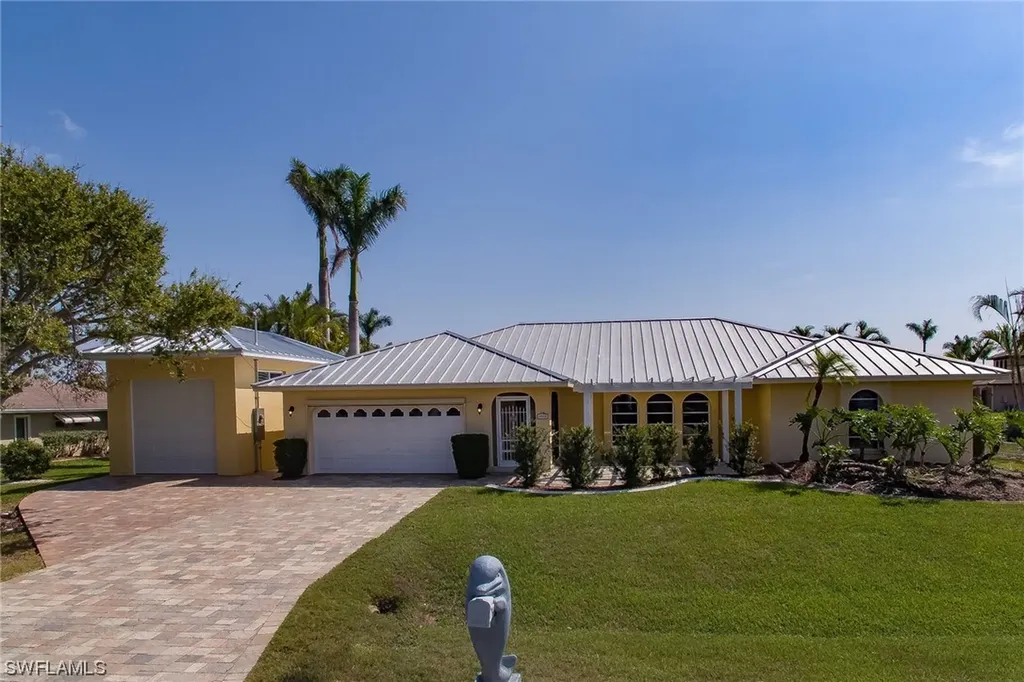 4935 SW 3rd Avenue Cape Coral FL 33914