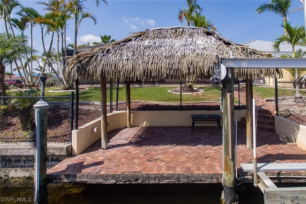 4935 SW 3rd Avenue Cape Coral FL 33914