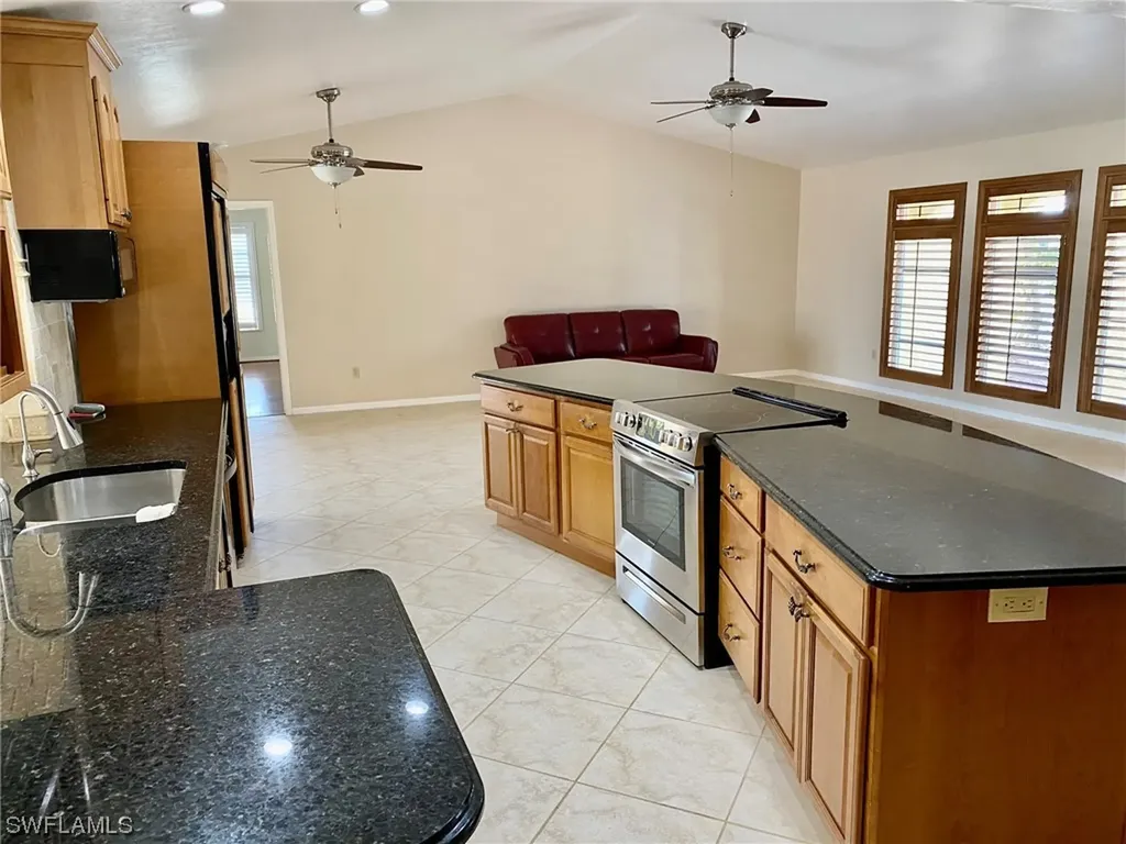 4935 SW 3rd Avenue Cape Coral FL 33914