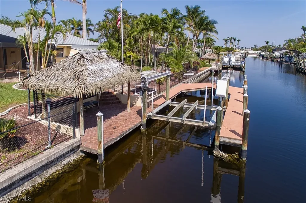 4935 SW 3rd Avenue Cape Coral FL 33914