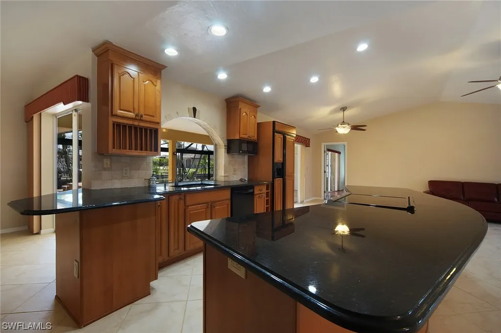 4935 SW 3rd Avenue Cape Coral FL 33914