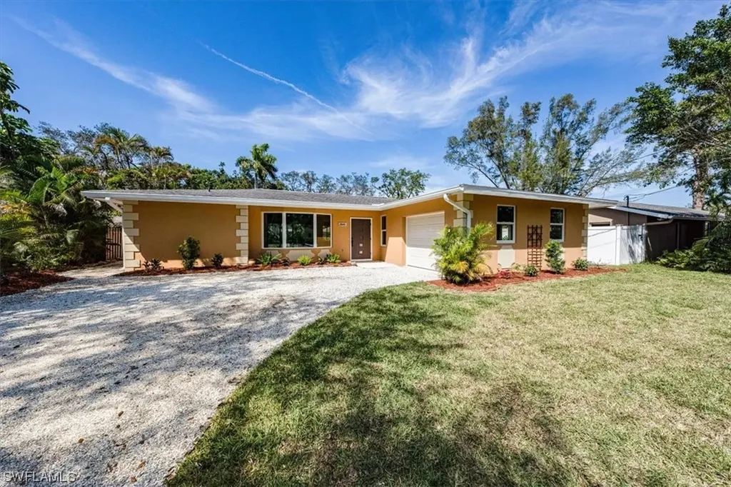 2545 Dawn Circle Naples FL 34103