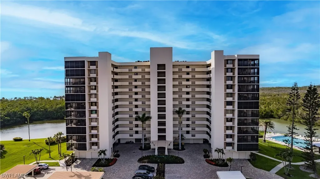 15 Bluebill Avenue Naples FL 34108
