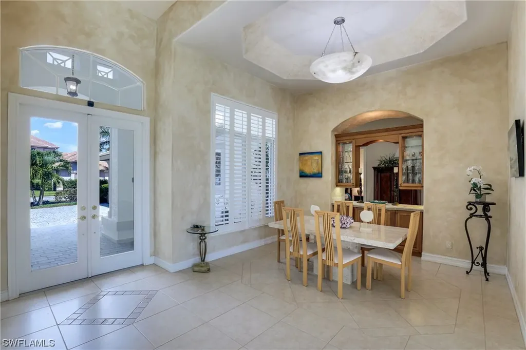 5958 Amberwood Drive Naples FL 34110