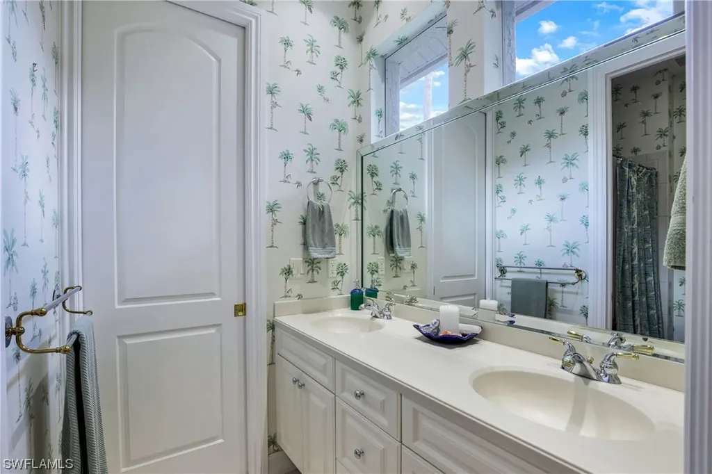 5958 Amberwood Drive Naples FL 34110