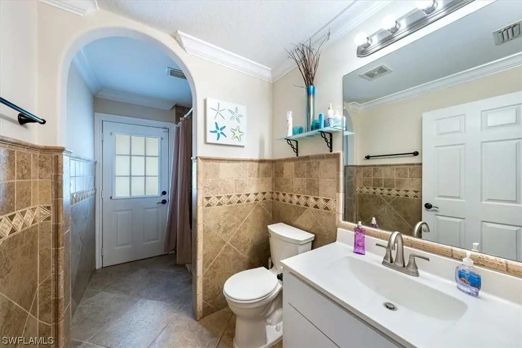 2591 White Boulevard Naples FL 34117