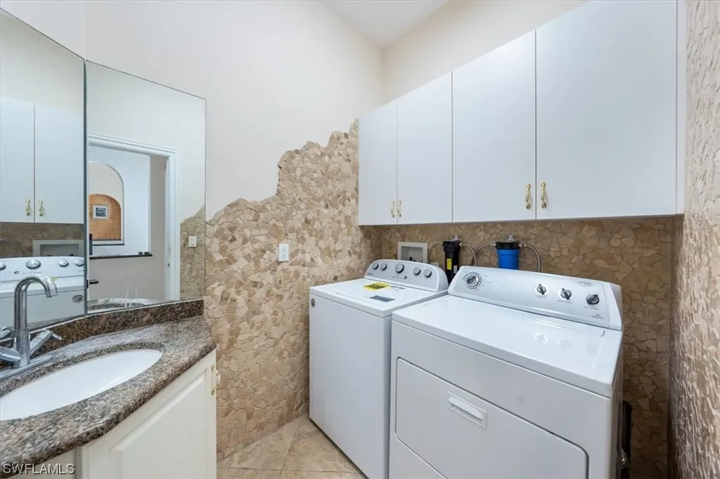2591 White Boulevard Naples FL 34117