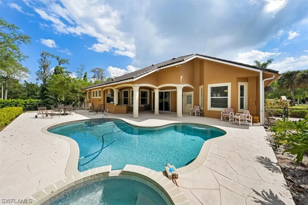 2591 White Boulevard Naples FL 34117