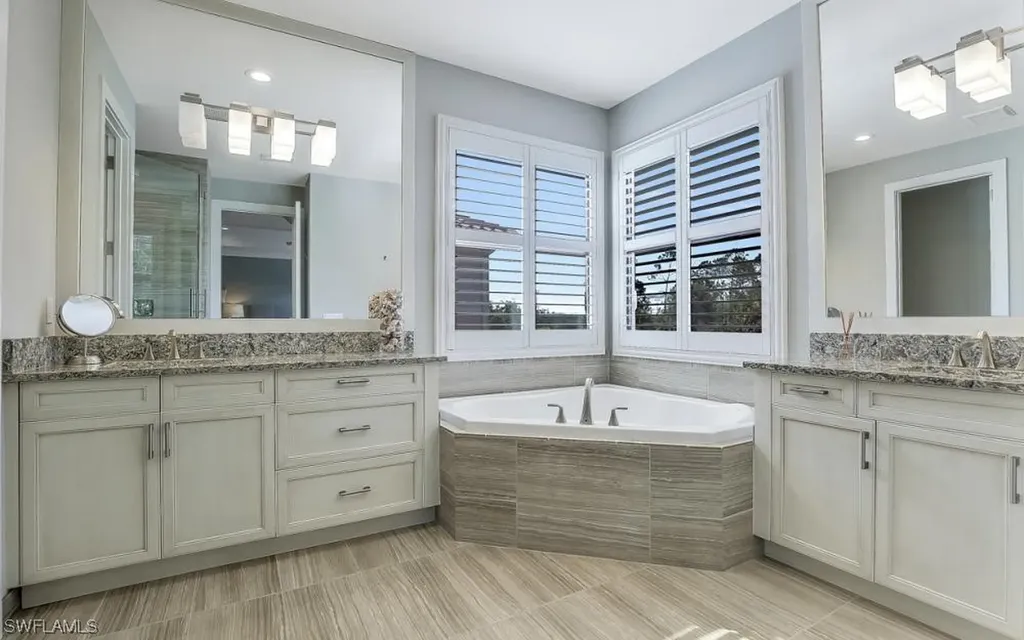 13580 Mandarin Circle Naples FL 34109