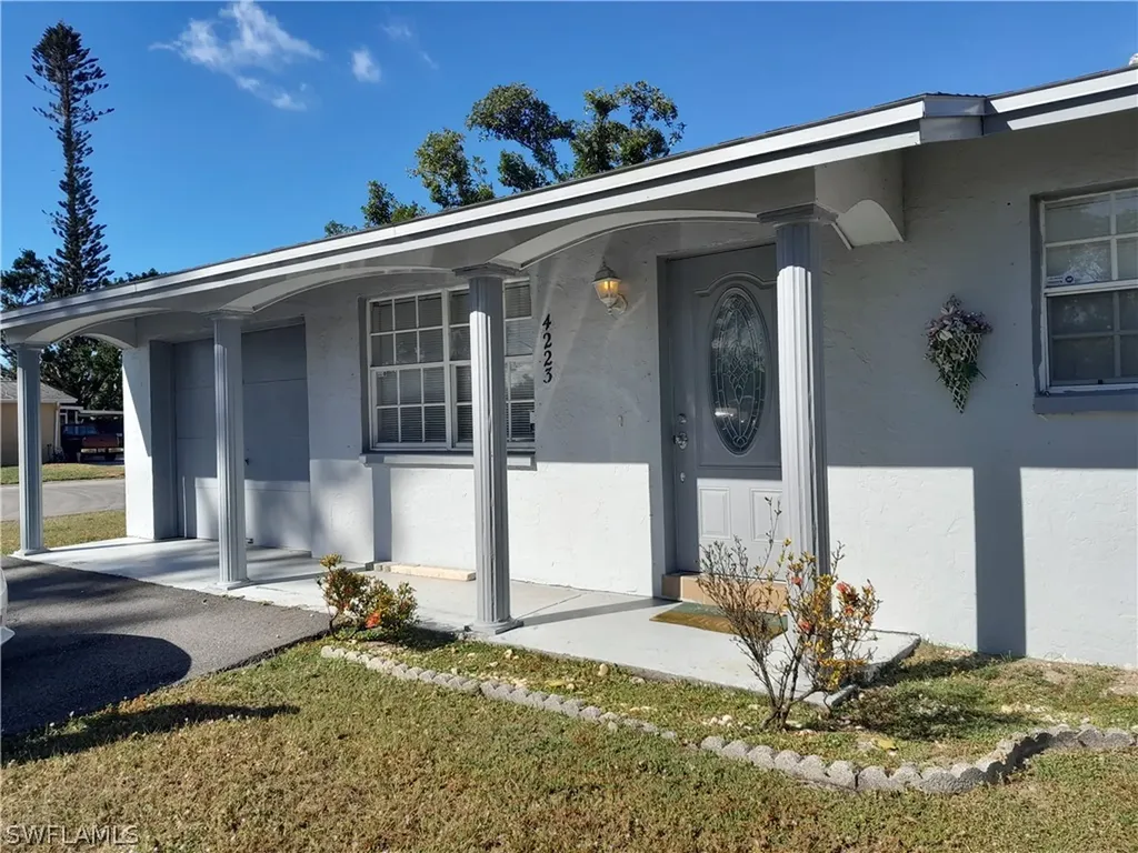 4223 Edgewood Avenue Fort Myers FL 33916