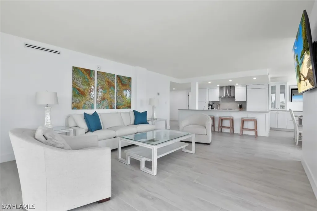 10482 Gulf Shore Drive Naples FL 34108