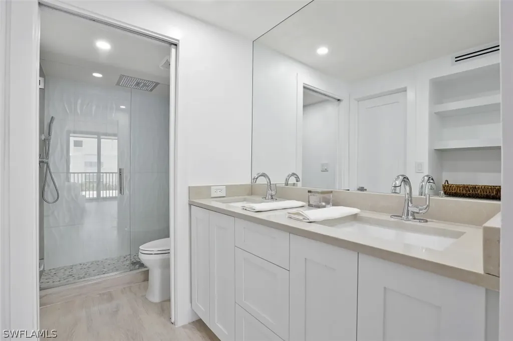 10482 Gulf Shore Drive Naples FL 34108