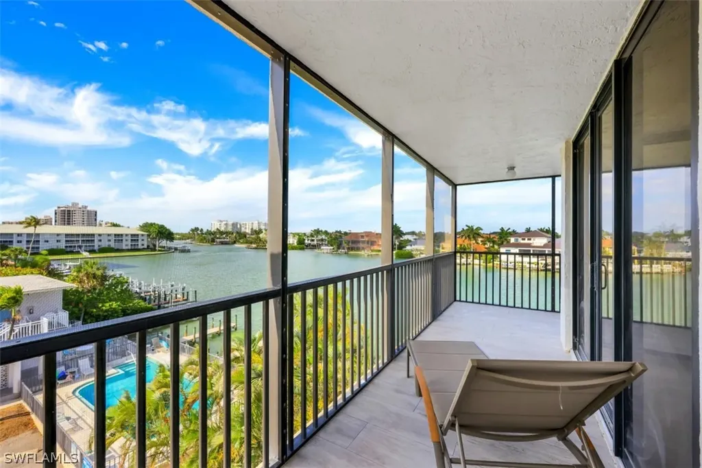 10482 Gulf Shore Drive Naples FL 34108