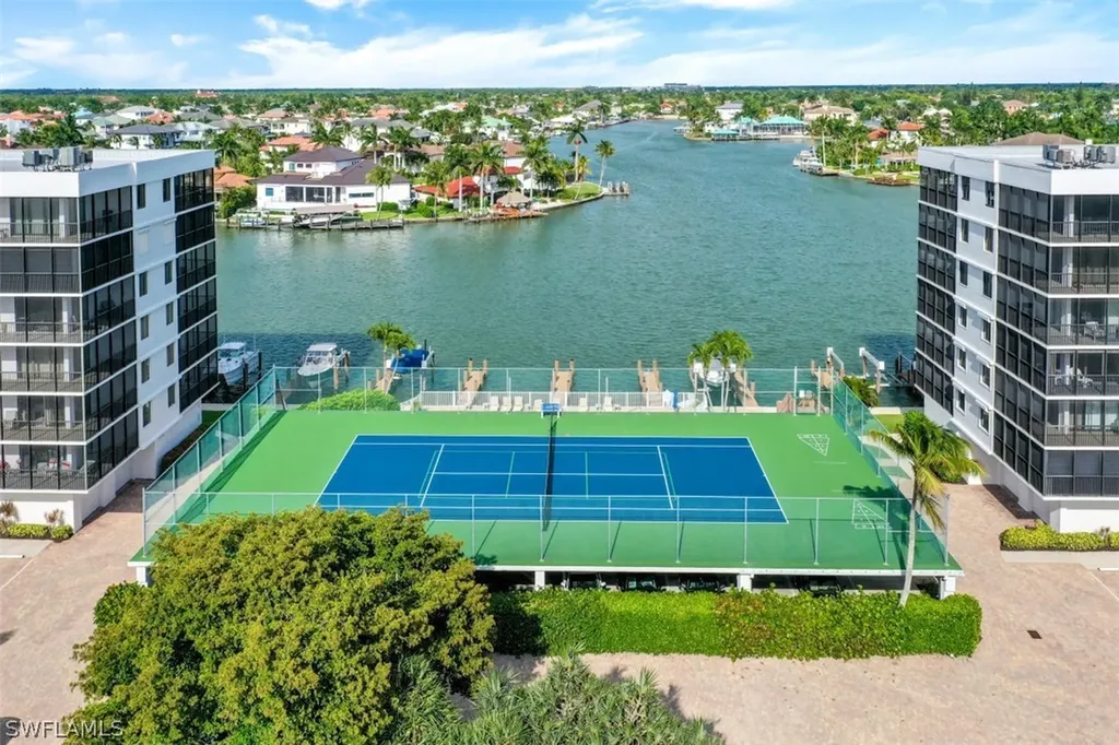10482 Gulf Shore Drive Naples FL 34108