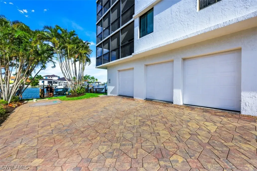 10482 Gulf Shore Drive Naples FL 34108