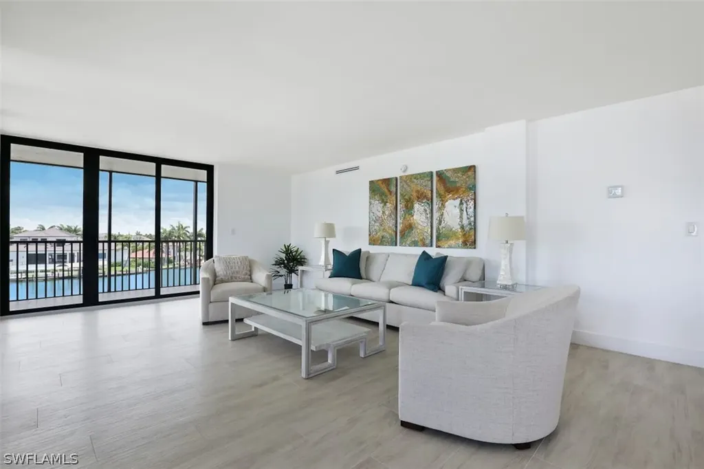 10482 Gulf Shore Drive Naples FL 34108