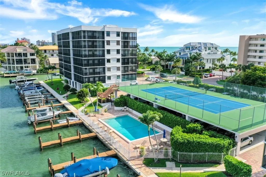 10482 Gulf Shore Drive Naples FL 34108