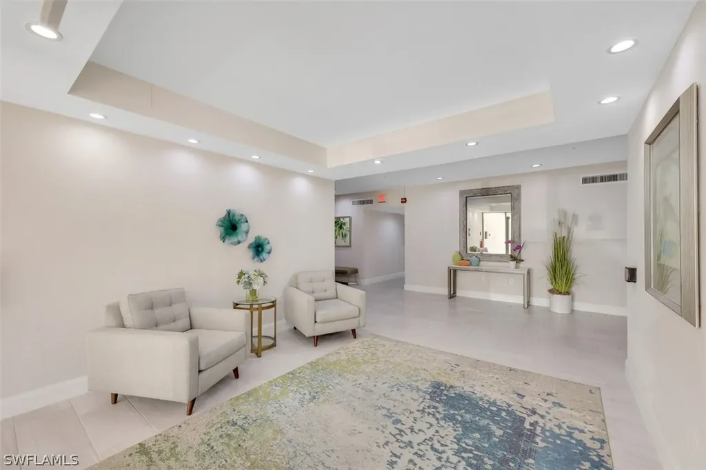 10482 Gulf Shore Drive Naples FL 34108