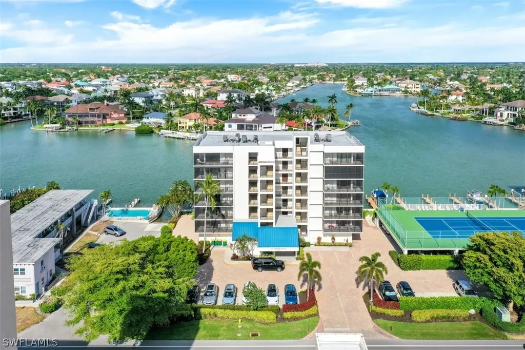 10482 Gulf Shore Drive Naples FL 34108