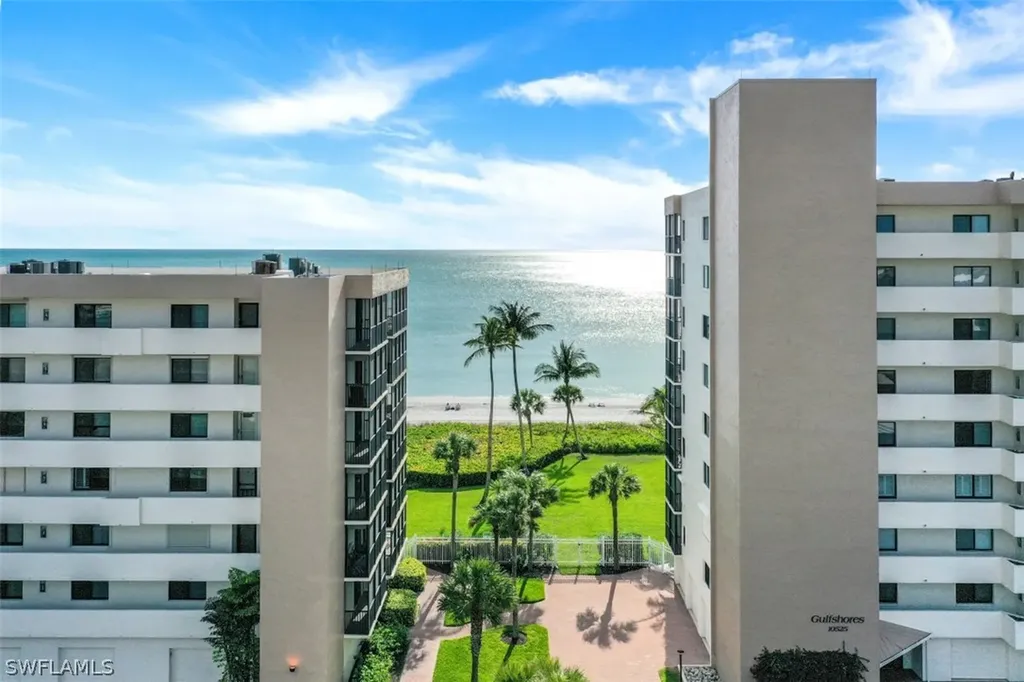 10482 Gulf Shore Drive Naples FL 34108