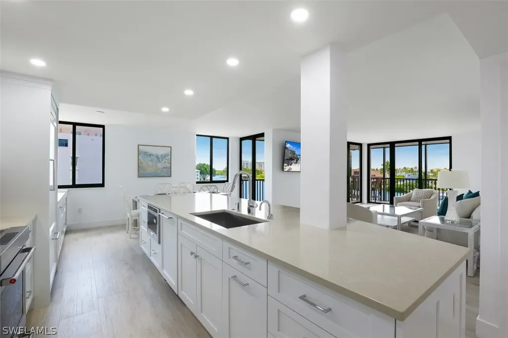 10482 Gulf Shore Drive Naples FL 34108