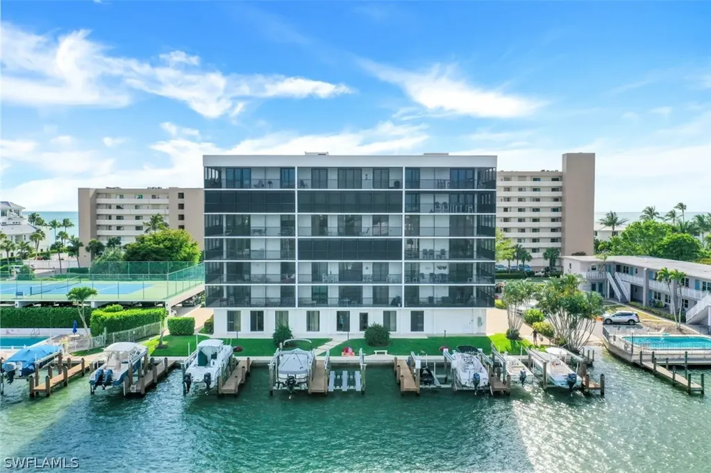 10482 Gulf Shore Drive Naples FL 34108