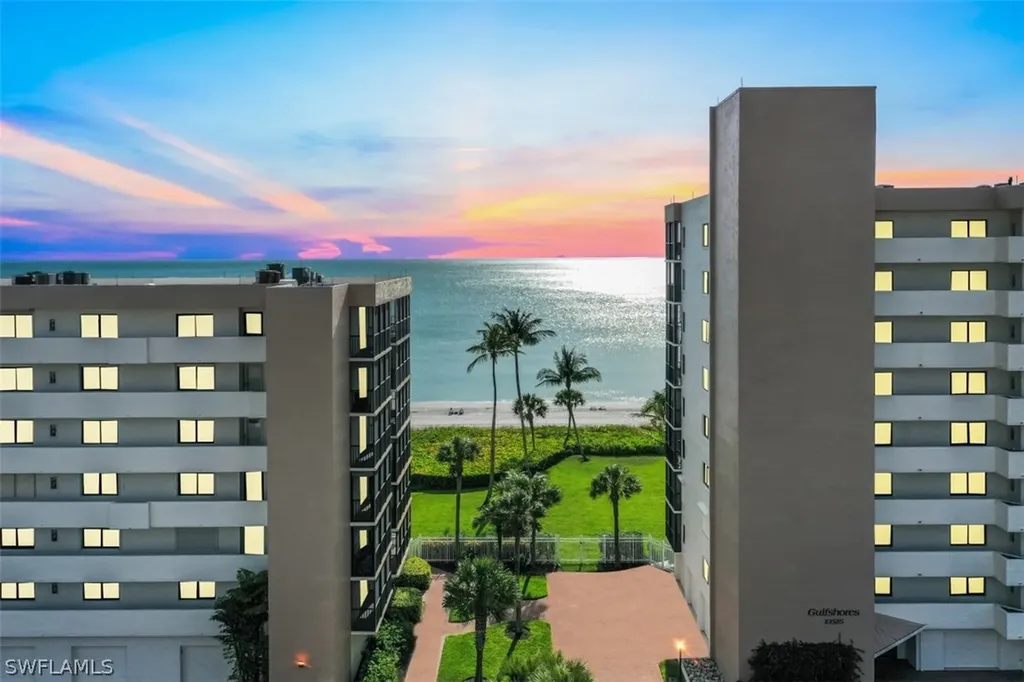 10482 Gulf Shore Drive Naples FL 34108