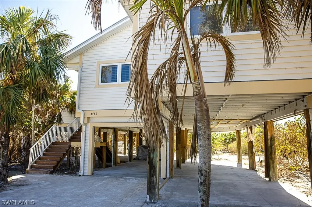 4781 Tradewinds Drive Sanibel FL 33957
