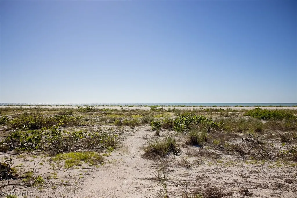 4781 Tradewinds Drive Sanibel FL 33957