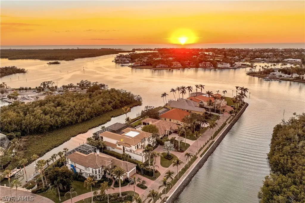 1450 Gulfstar Drive S Naples FL 34112