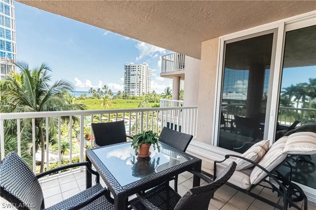 40 Seagate Drive Naples FL 34103