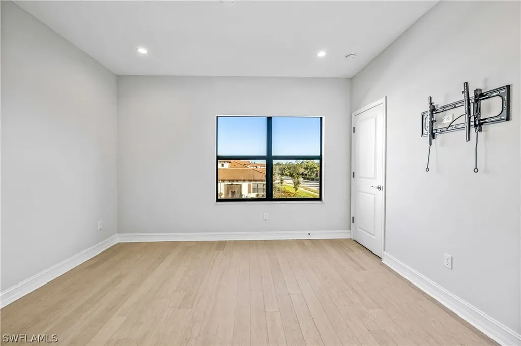 7841 Bristol Circle Naples FL 34120