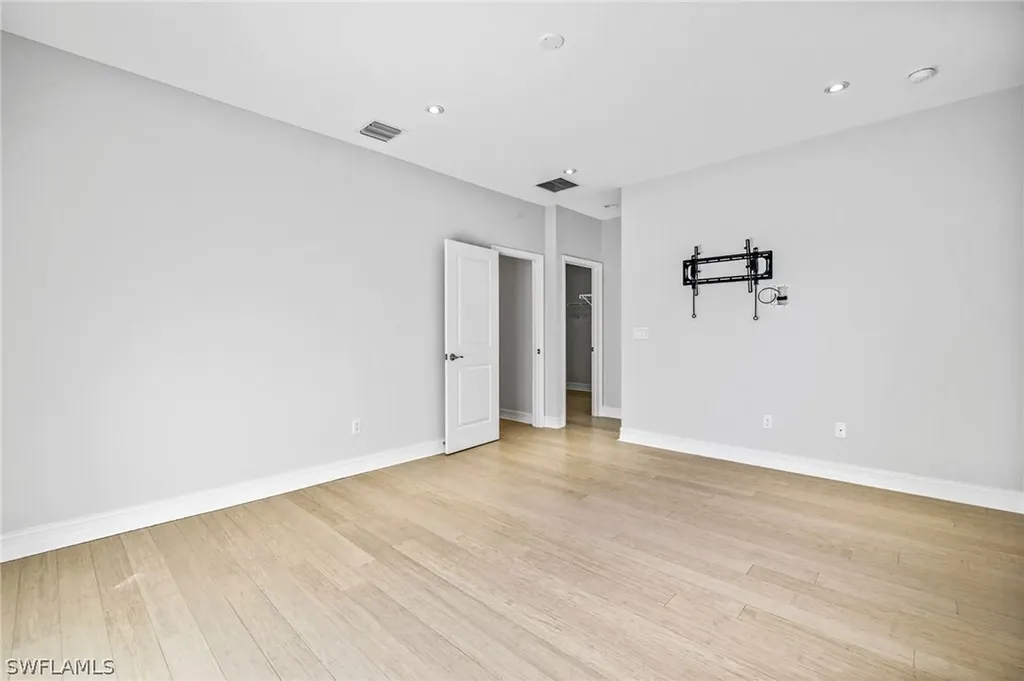 7841 Bristol Circle Naples FL 34120