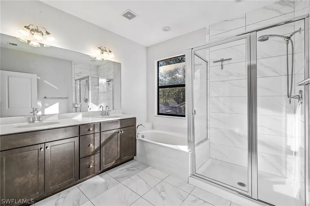 7841 Bristol Circle Naples FL 34120