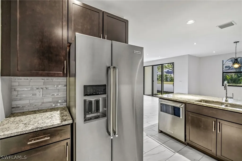 7841 Bristol Circle Naples FL 34120