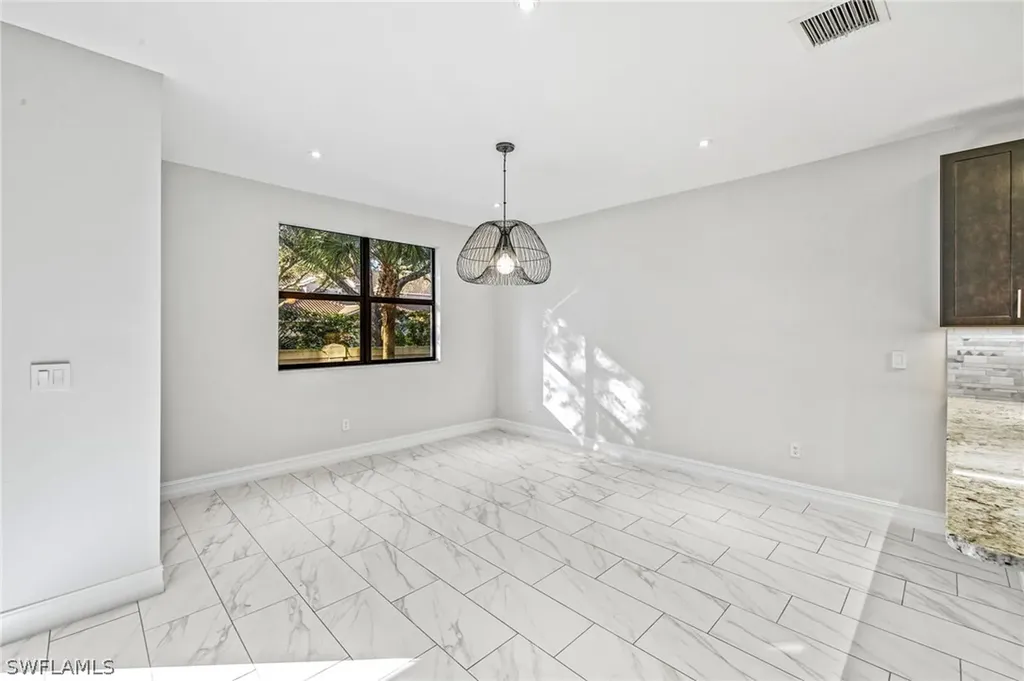 7841 Bristol Circle Naples FL 34120