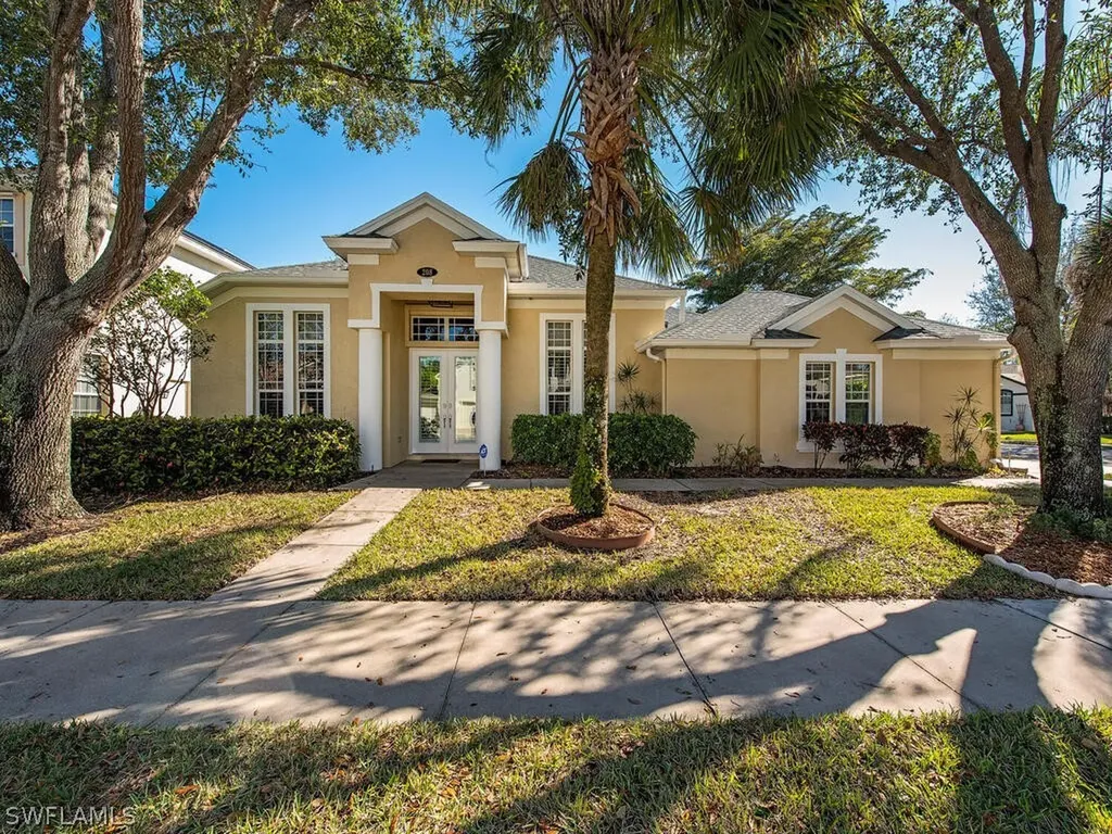 Naples FL, 208 Skipping Stone Lane