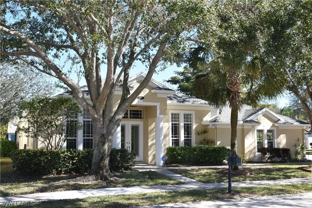208 Skipping Stone Lane Naples FL 34119