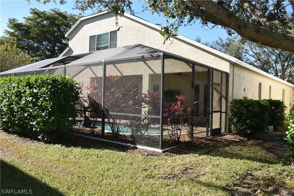 208 Skipping Stone Lane Naples FL 34119